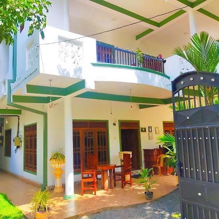 Castle Resort Yala Тисамахарама Екстериор снимка