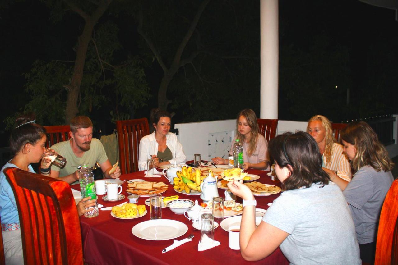 Castle Resort Yala Тисамахарама Екстериор снимка