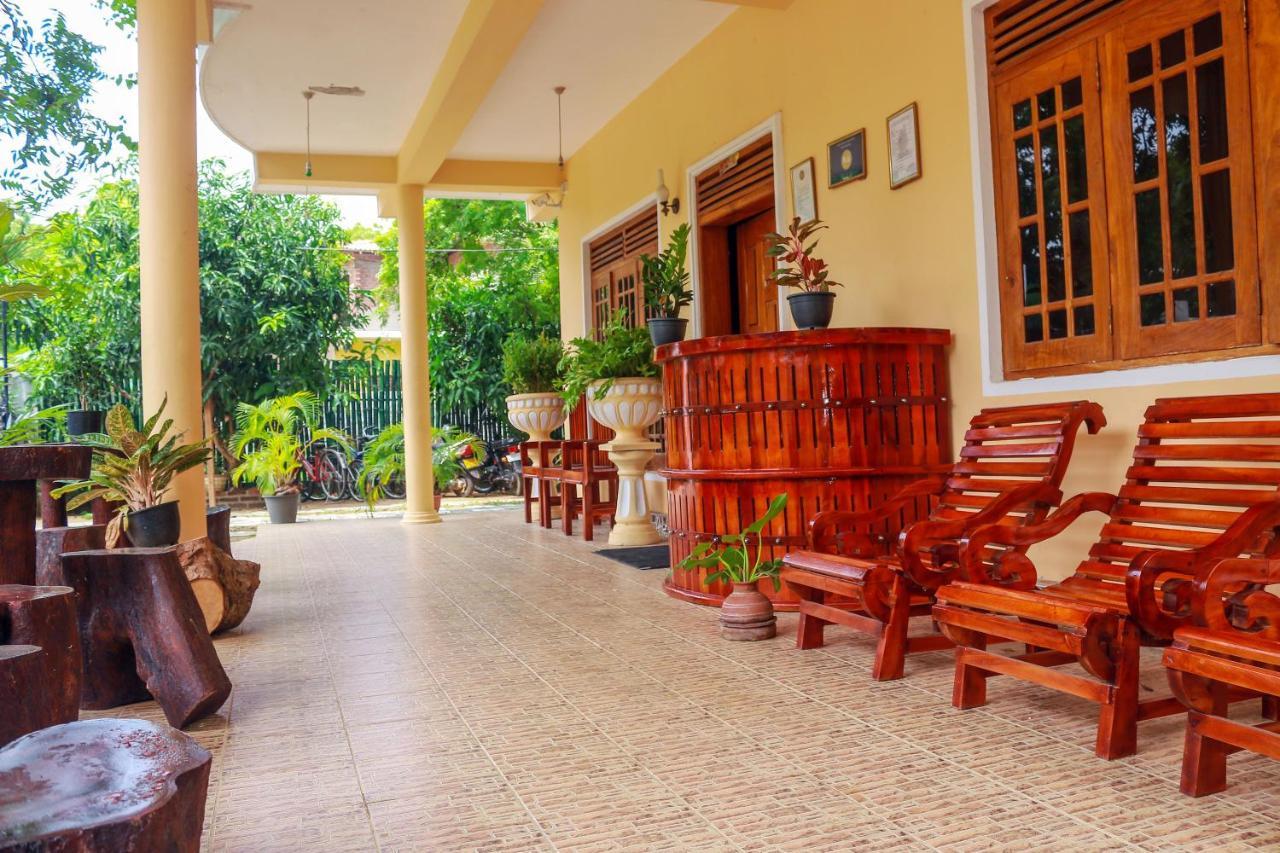 Castle Resort Yala Тисамахарама Екстериор снимка